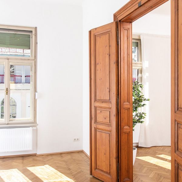 revitalization_of_the_city_center_a_jewel_in_josefee_kremplhof