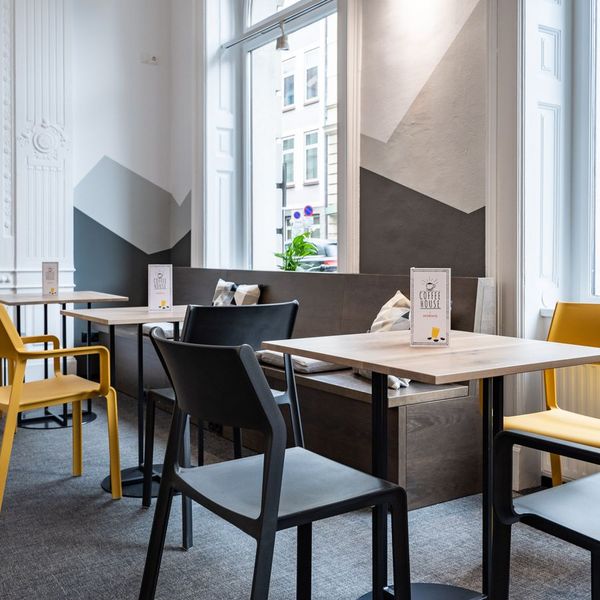 coffee_coworking_kremplhof_a_jewel_in_josefee_coworking_space_cafe