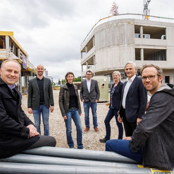 topping_out_ceremony_at_weidfeld_dionysius_neighborhood_center_weidfeld_construction_progress