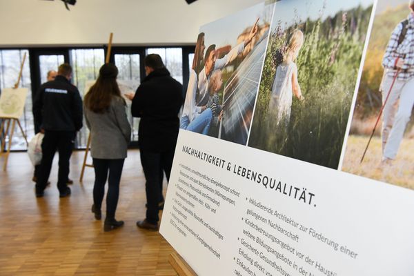 entering_into_dialogue_country_farm_quarter_info_event