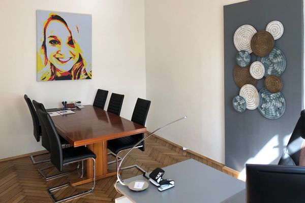 whats_up_at_the_kremplhof_a_jewel_in_josefee_office_after