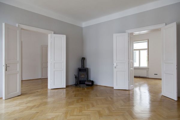 whats_up_at_the_kremplhof_a_jewel_in_josefee_completion_office