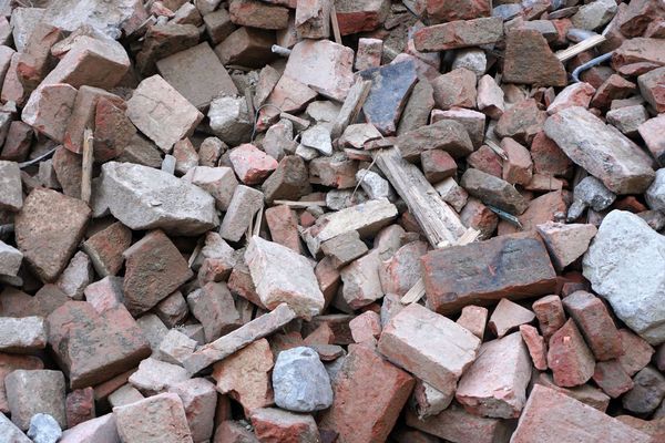 farewell_ye_olde_hunting_garage_the_blend_building_stock_demolition